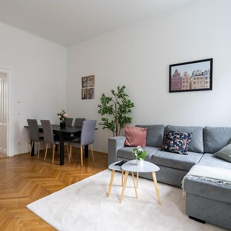 Central Two Bedroom Apartment Відень Екстер'єр фото