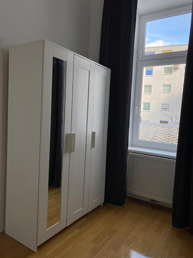 Central Two Bedroom Apartment Відень Екстер'єр фото