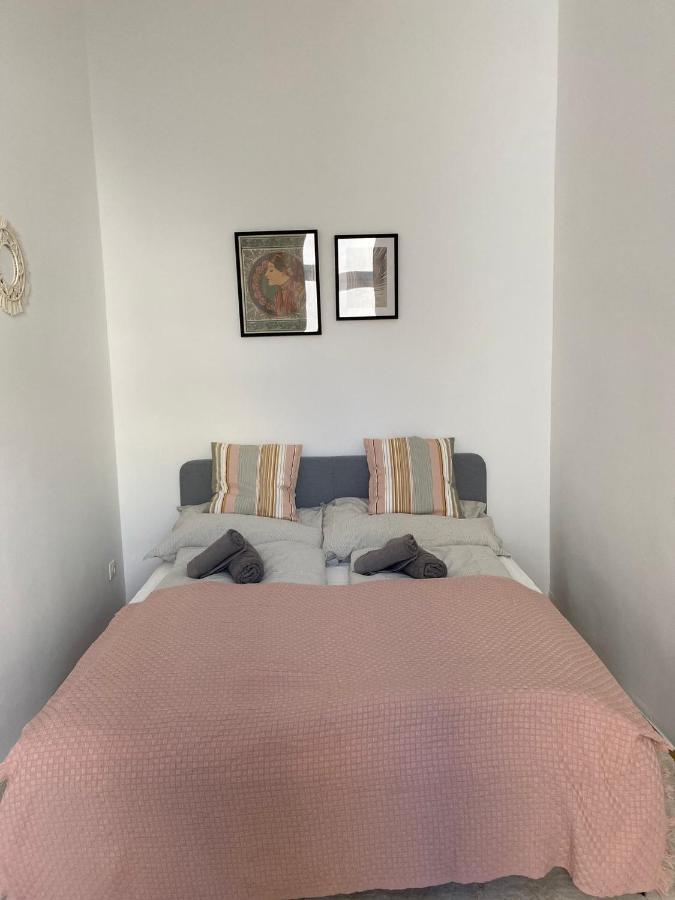Central Two Bedroom Apartment Відень Екстер'єр фото