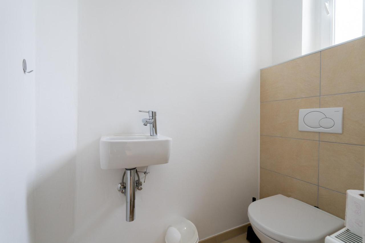 Central Two Bedroom Apartment Відень Екстер'єр фото