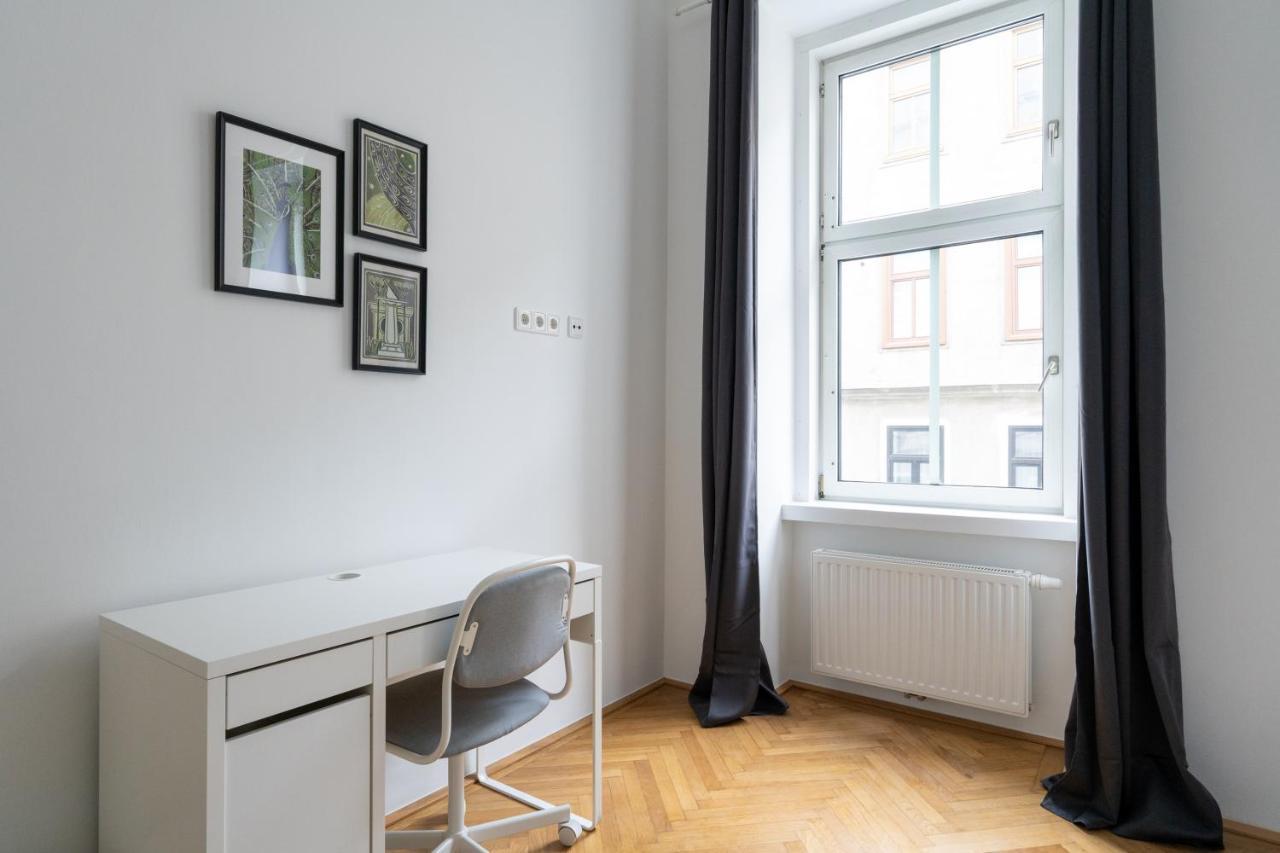 Central Two Bedroom Apartment Відень Екстер'єр фото